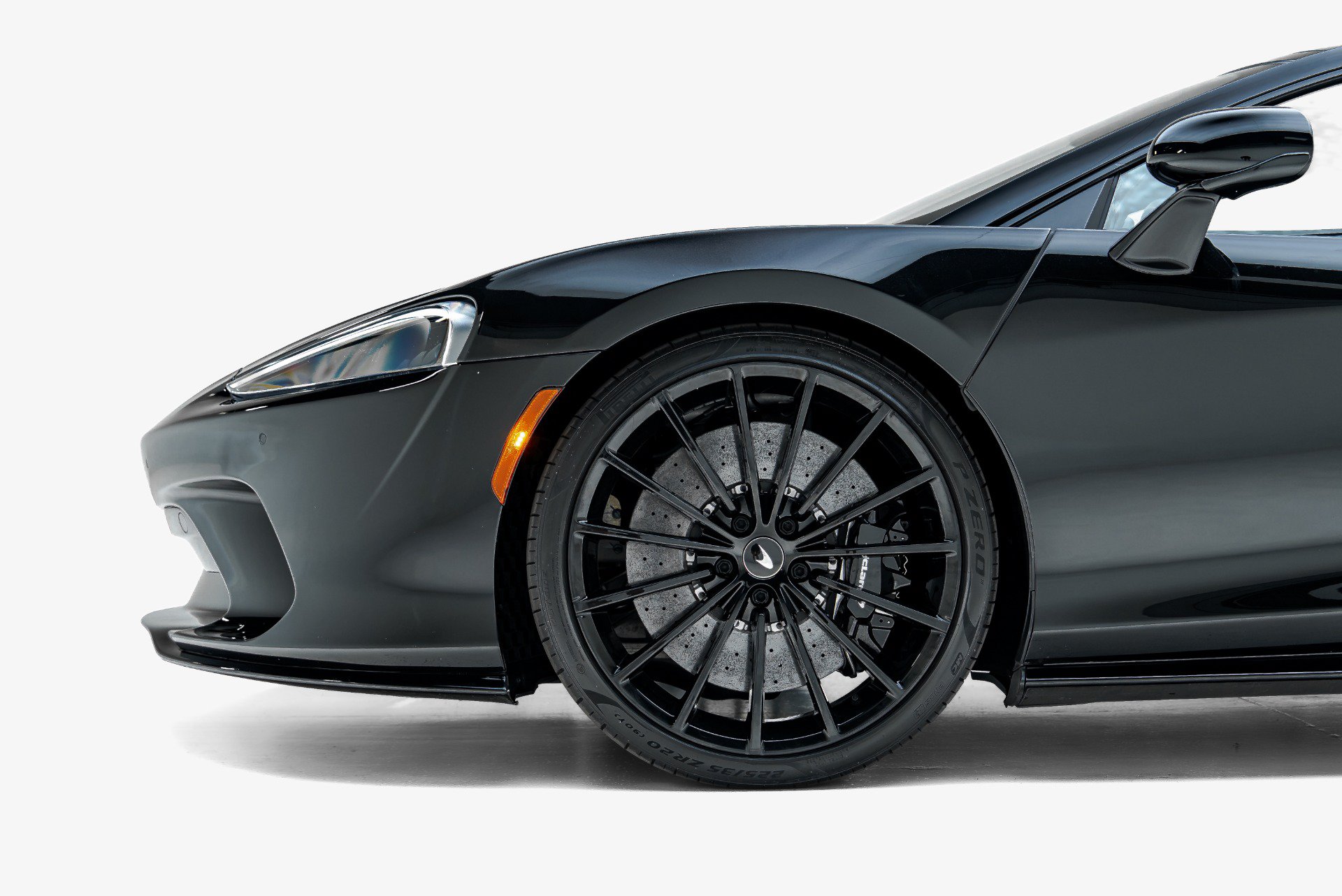 Used 2023 McLaren GT RWD image 18