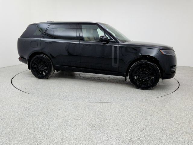 New 2026 Land Rover Range Rover Long Wheelbase SE AWD/4WD image 3