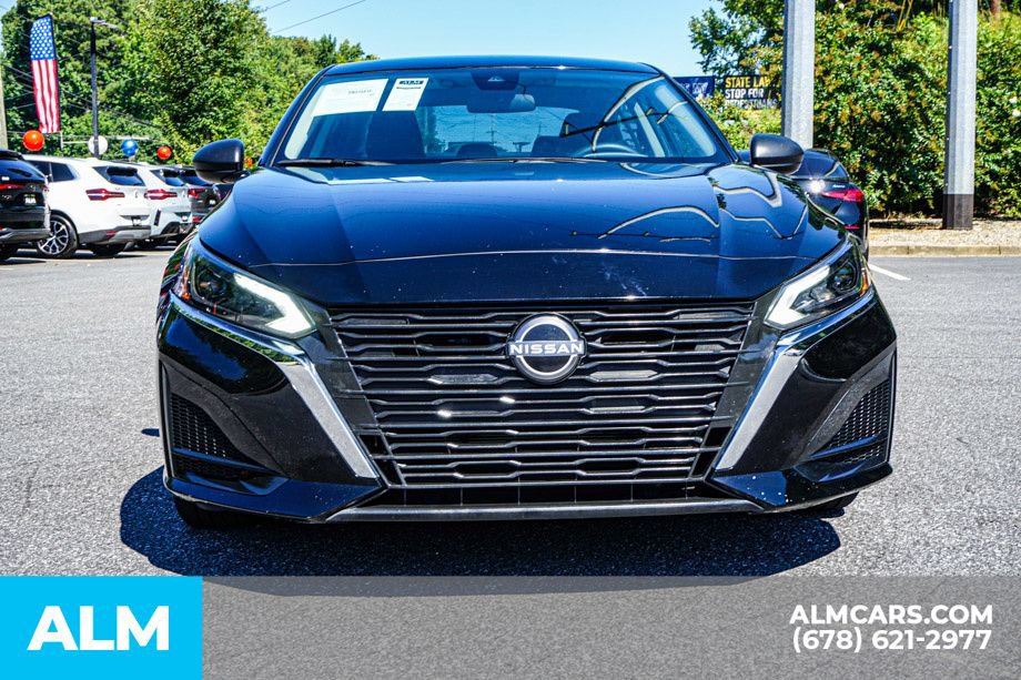 Used 2025 Nissan Altima 2.5 SV FWD image 9