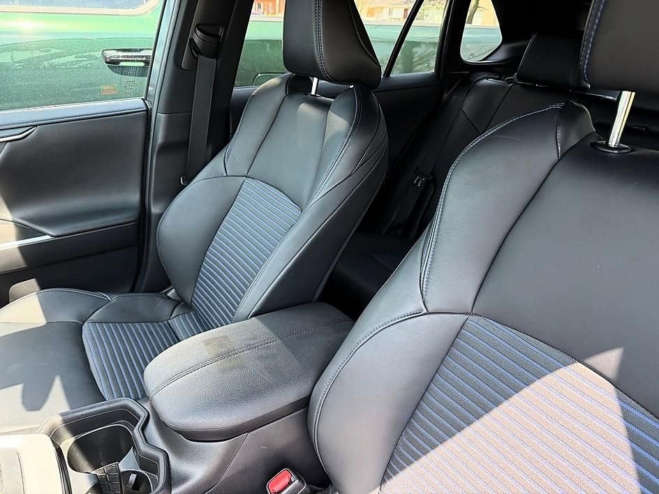 Used 2021 Toyota RAV4 XSE AWD/4WD image 6