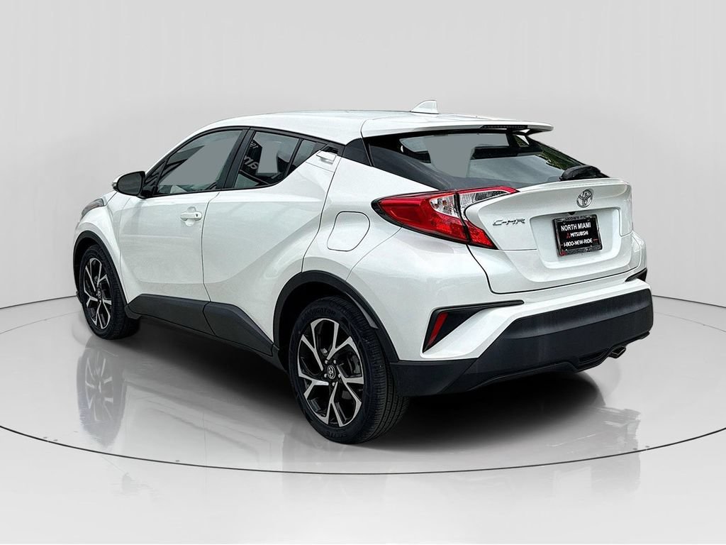 Used 2021 Toyota C-HR XLE FWD image 5