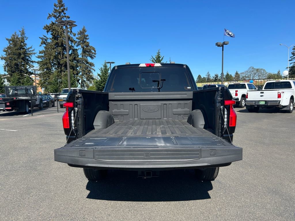Used 2024 Ford F150 Lightning Platinum AWD/4WD image 22