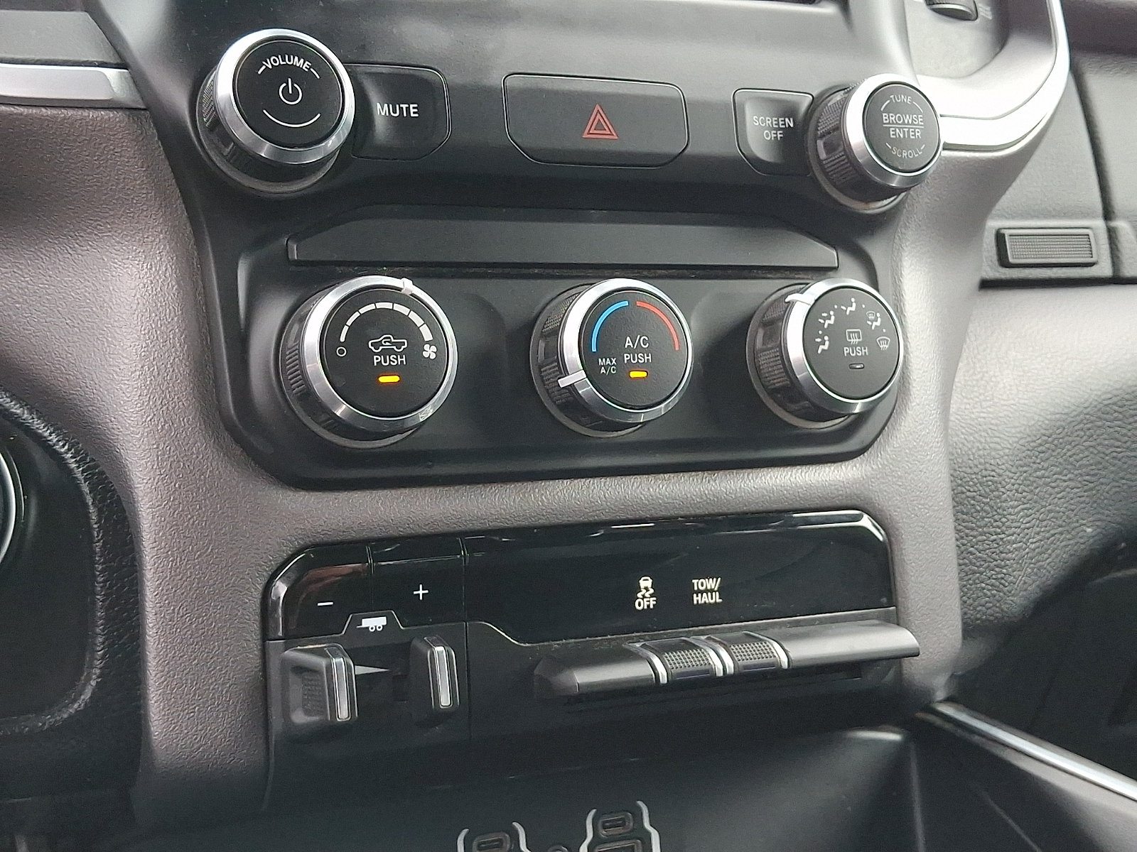 Used 2022 RAM 1500 Big Horn AWD/4WD image 15