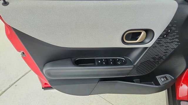 Used 2025 MINI Cooper 4-Door Hardtop image 34