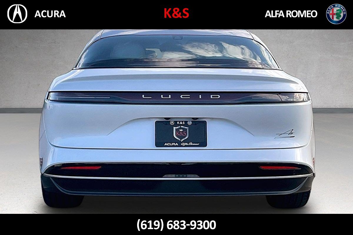 Used 2024 Lucid Air Touring AWD/4WD image 34