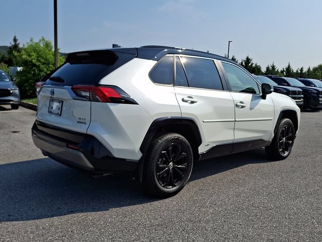 Certified 2022 Toyota RAV4 XSE w/ XSE Grade Weather Package AWD/4WD image 6