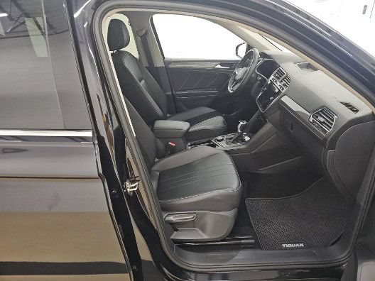 Used 2023 Volkswagen Tiguan SE w/ Panoramic Sunroof Package AWD/4WD video 2