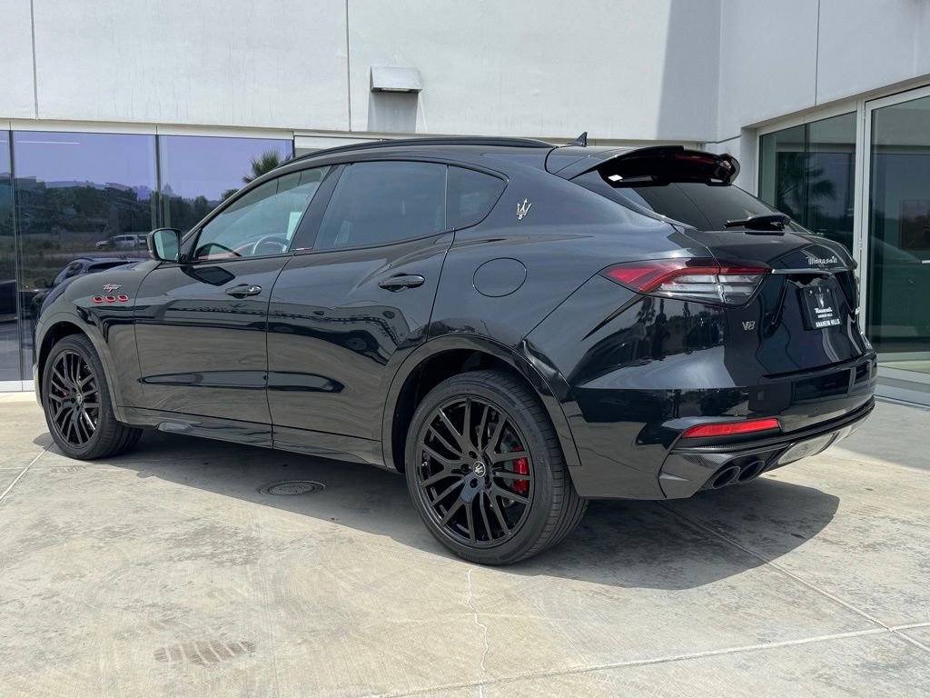 Used 2023 Maserati Levante Trofeo AWD/4WD image 5