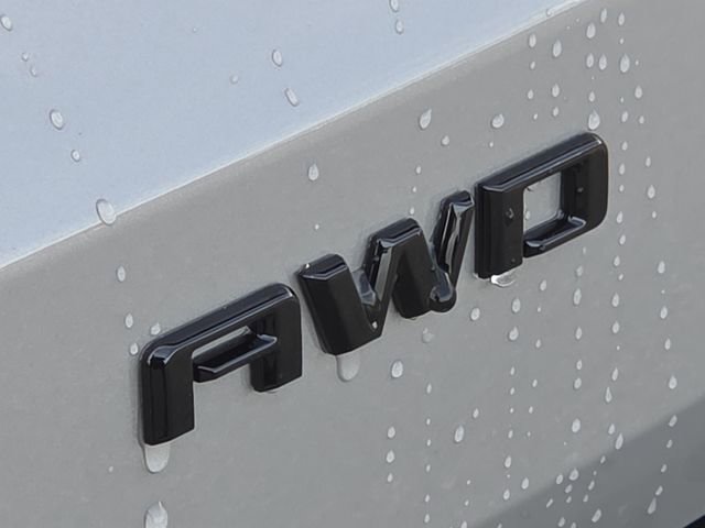 New 2026 Chevrolet Traverse Z71 image 7