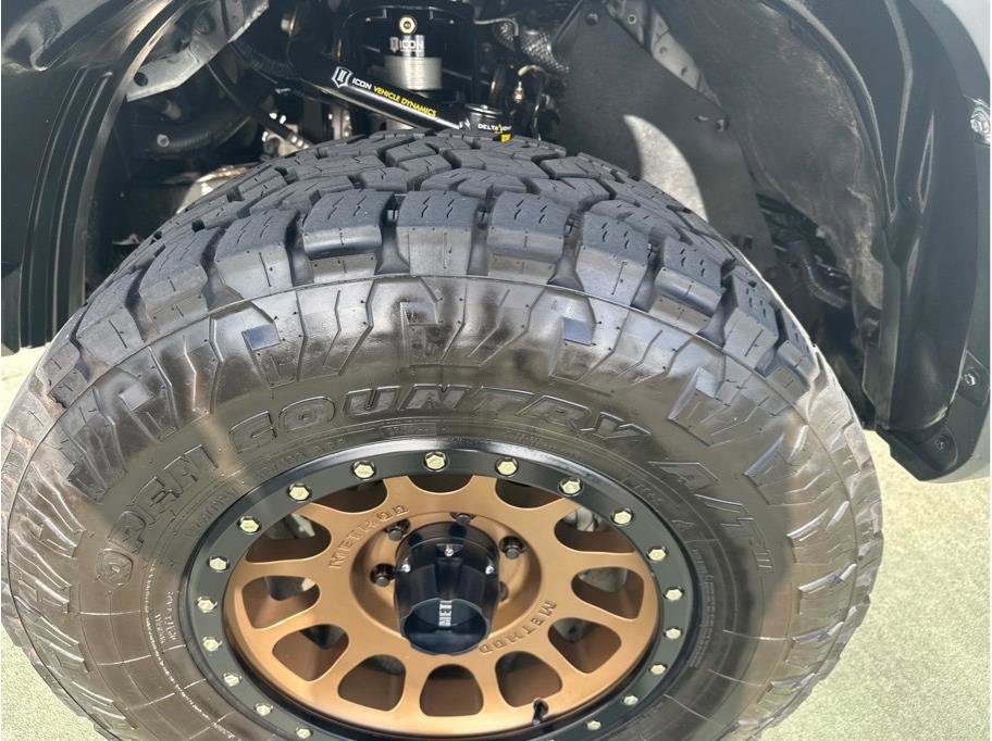 Used 2021 Toyota Tacoma TRD Off-Road image 14