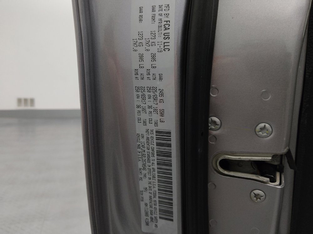 Used 2020 Jeep Cherokee Latitude Plus w/ Cold Weather Group image 33