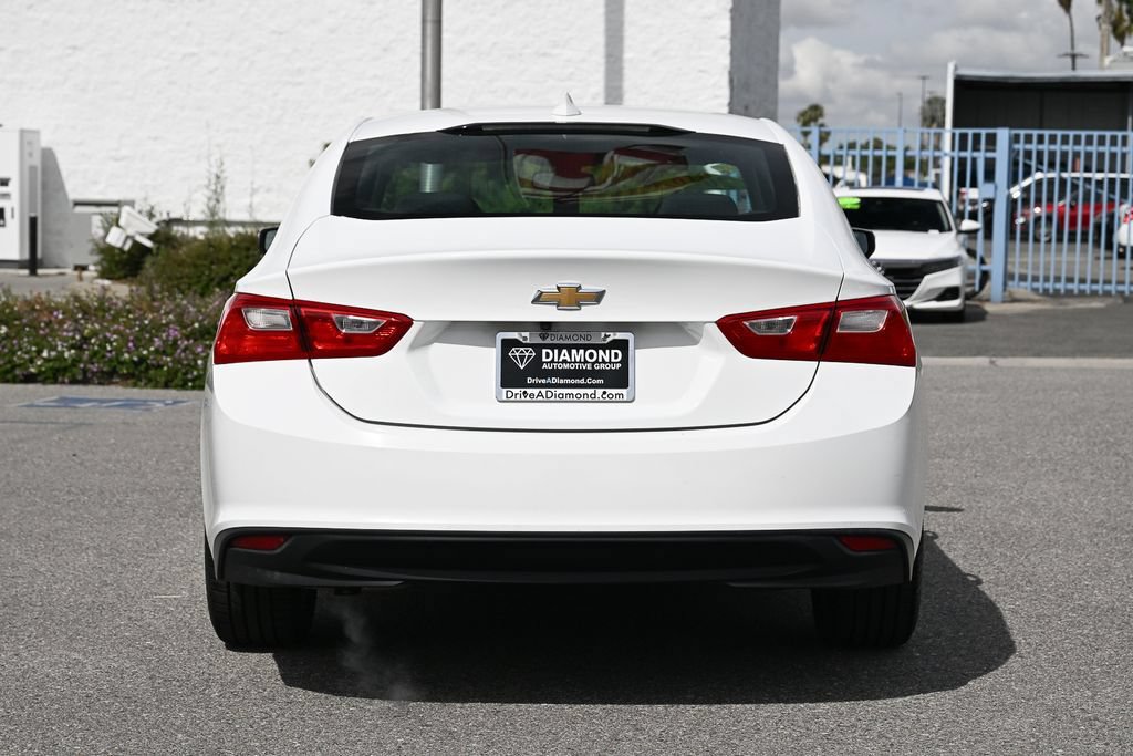 Used 2016 Chevrolet Malibu LT FWD image 5
