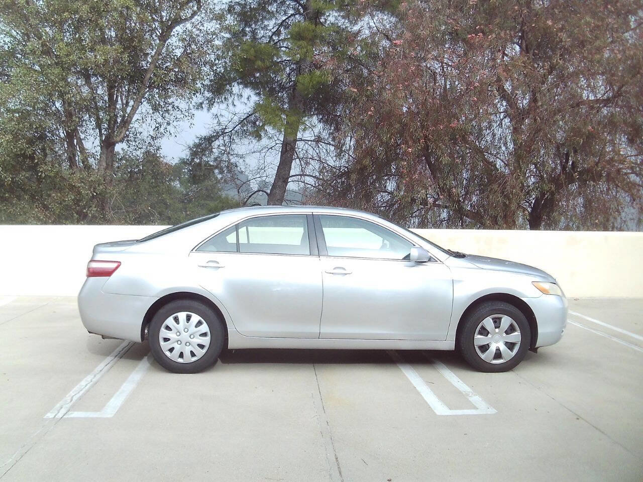 Used 2009 Toyota Camry LE image 8