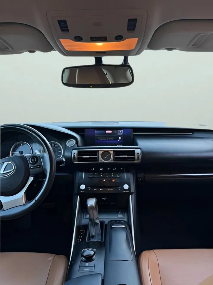 Used 2014 Lexus IS 250 w/ Luxury Package w/Brown Wood RWD image 26