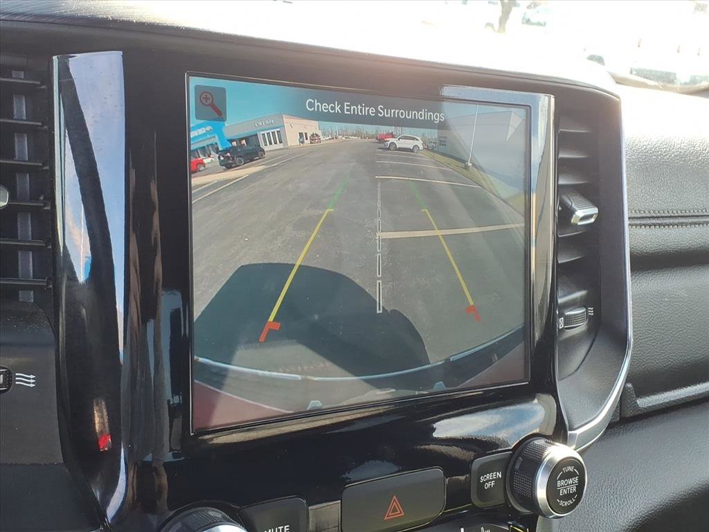 Used 2024 RAM 1500 Laramie AWD/4WD image 13