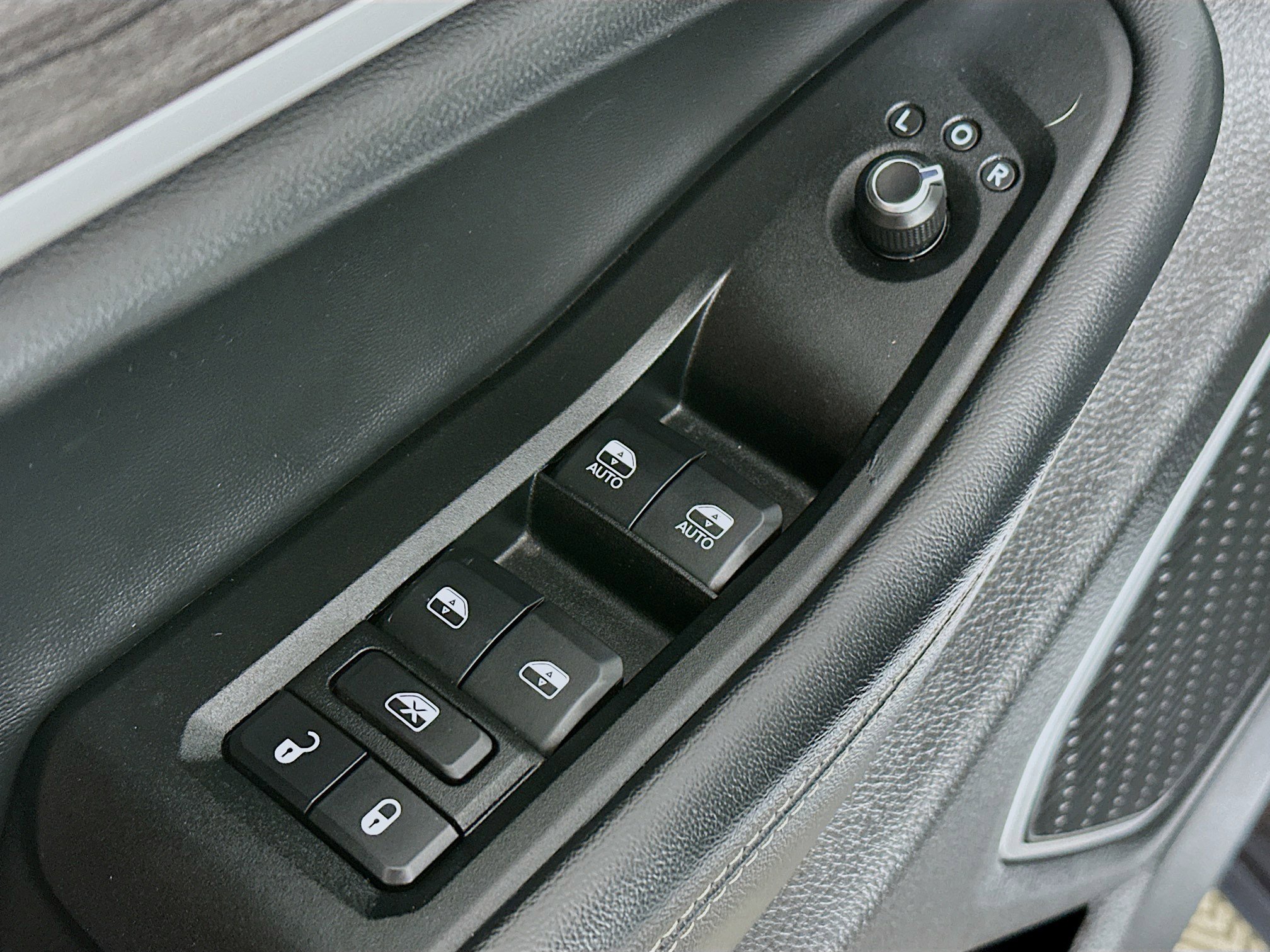 Used 2021 Jeep Grand Cherokee L Limited image 18