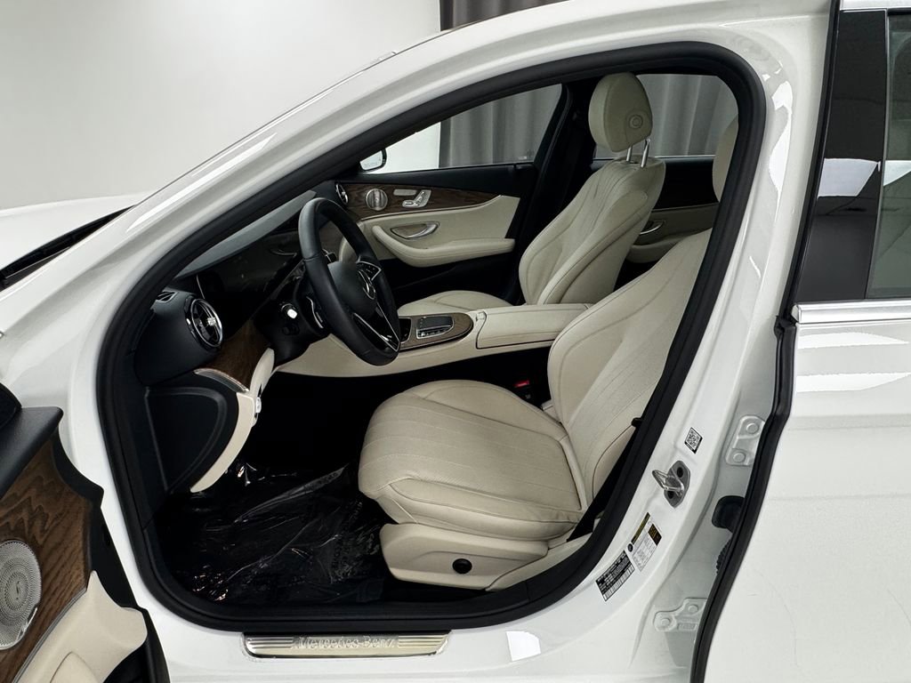 Used 2023 Mercedes-Benz E 350 Sedan image 10