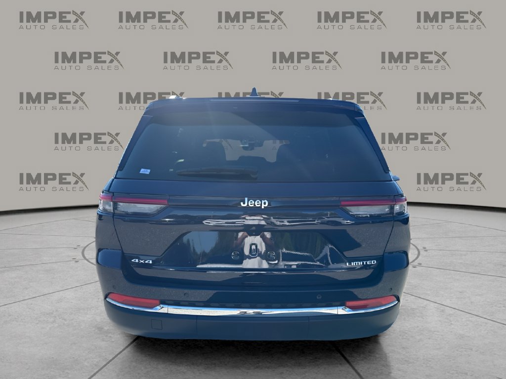 Used 2025 Jeep Grand Cherokee Limited AWD/4WD image 4