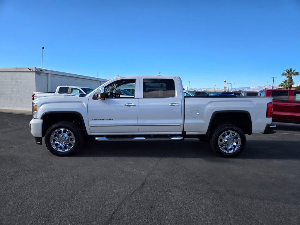 Used 2019 GMC Sierra 2500 Denali w/ Duramax Plus Package image 3