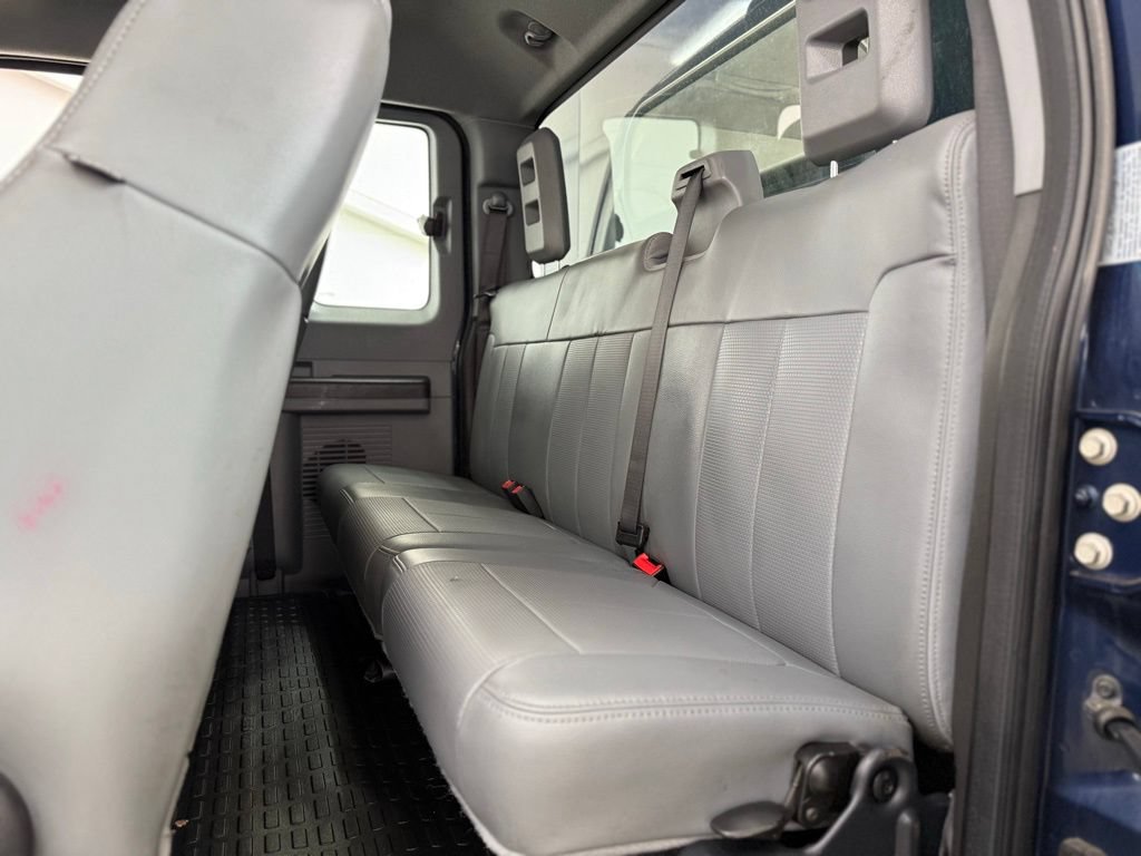 Used 2011 Ford F550 4x4 SuperCab Super Duty w/ PWR Equipment Group image 30