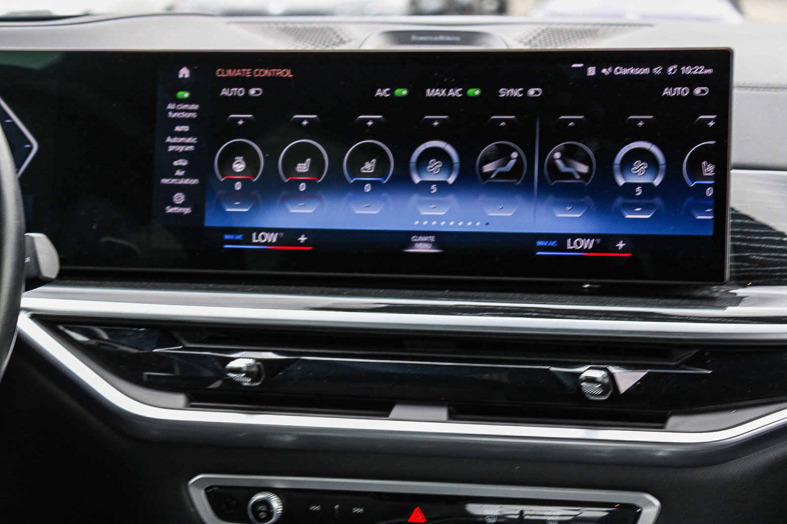 Used 2023 BMW X7 M60i w/ Executive Package image 14