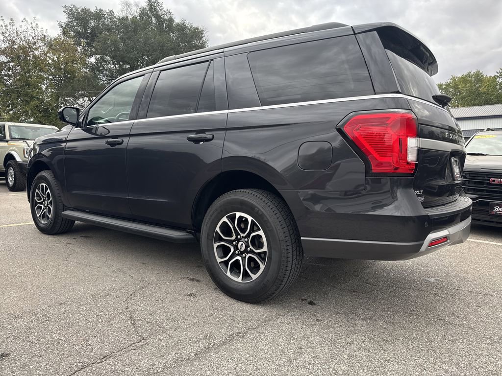 Used 2024 Ford Expedition XLT image 7