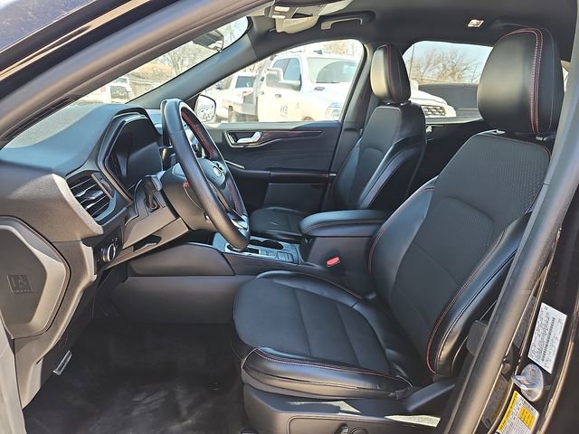 Used 2024 Ford Escape ST-Line w/ Cold Weather Package image 15