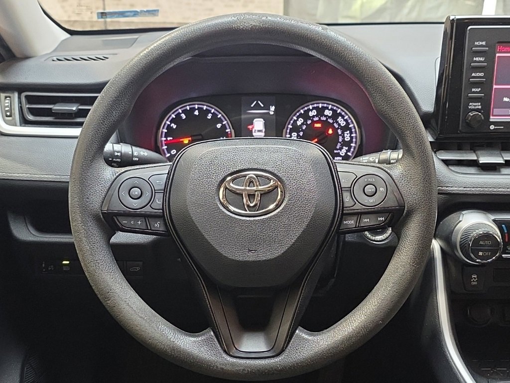 Used 2021 Toyota RAV4 XLE w/ Convenience Package image 16