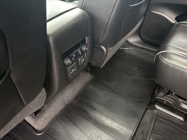 Used 2020 Buick Enclave Avenir w/ Avenir Technology Package image 34