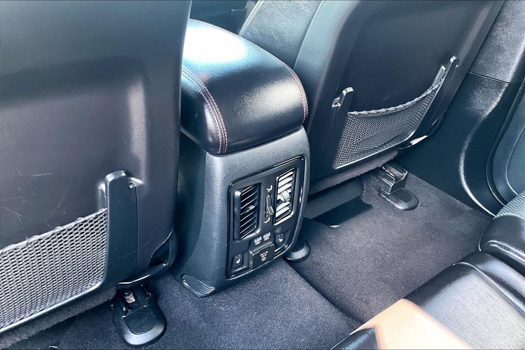 Used 2024 Dodge Durango GT AWD/4WD image 10