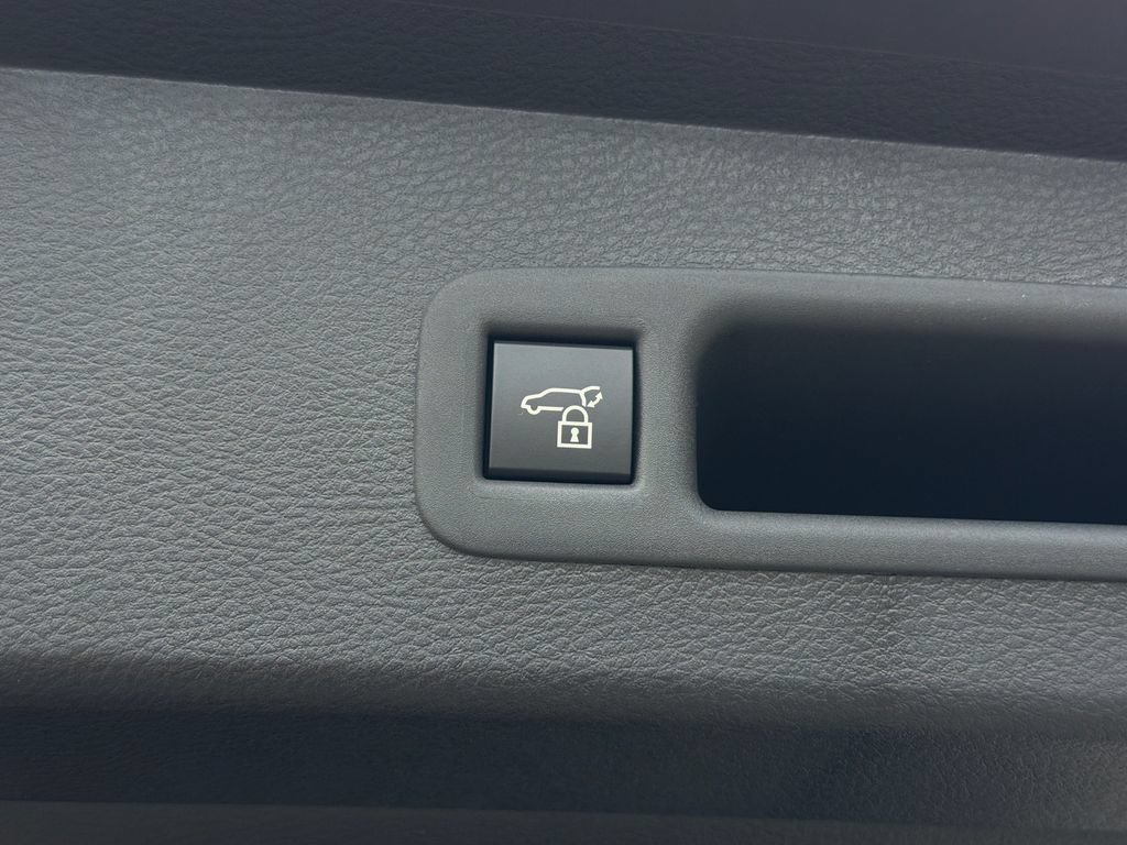 New 2026 Toyota Sienna Limited AWD/4WD image 7