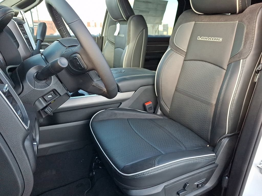 New 2026 RAM 2500 Laramie AWD/4WD image 6