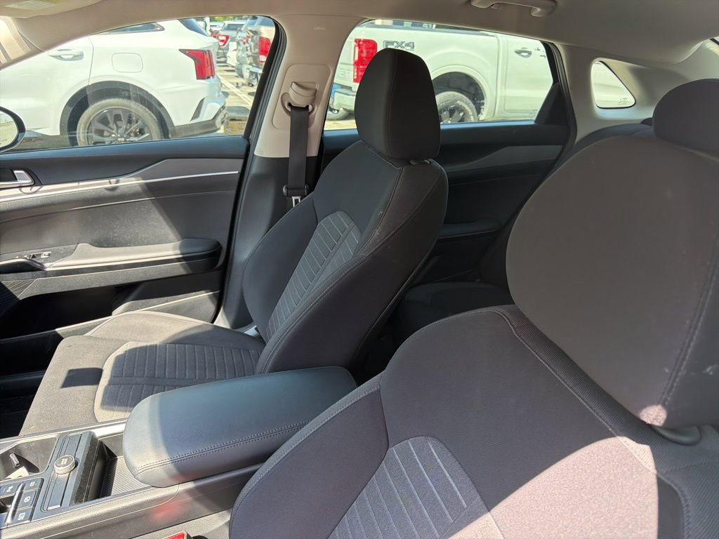 Used 2025 Kia K5 LXS image 10