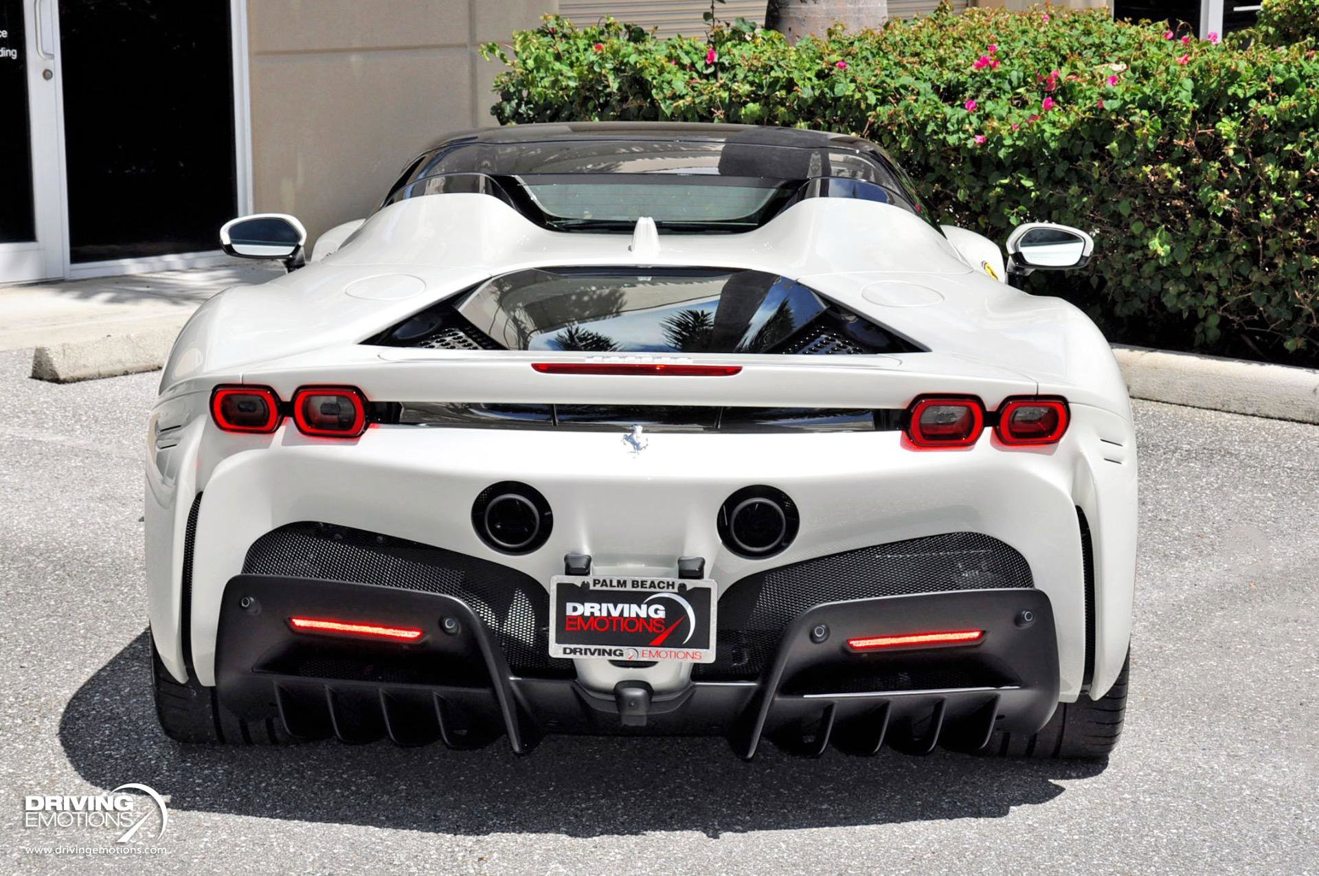 Used 2024 Ferrari SF90 Spider image 24