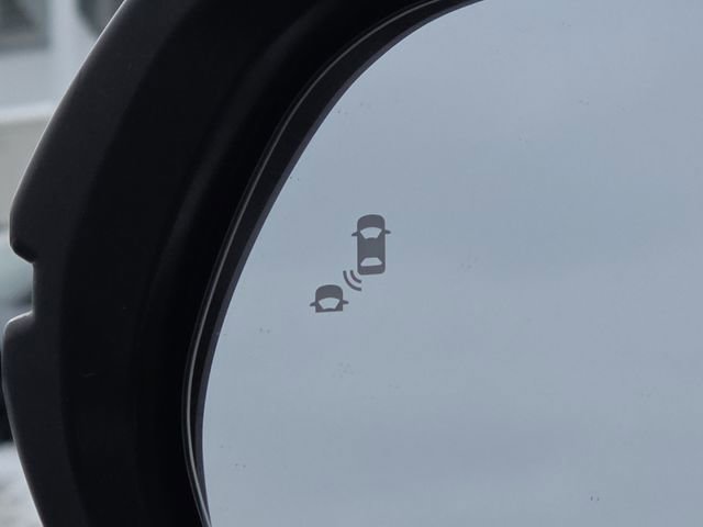 Used 2022 Honda CR-V Touring image 12