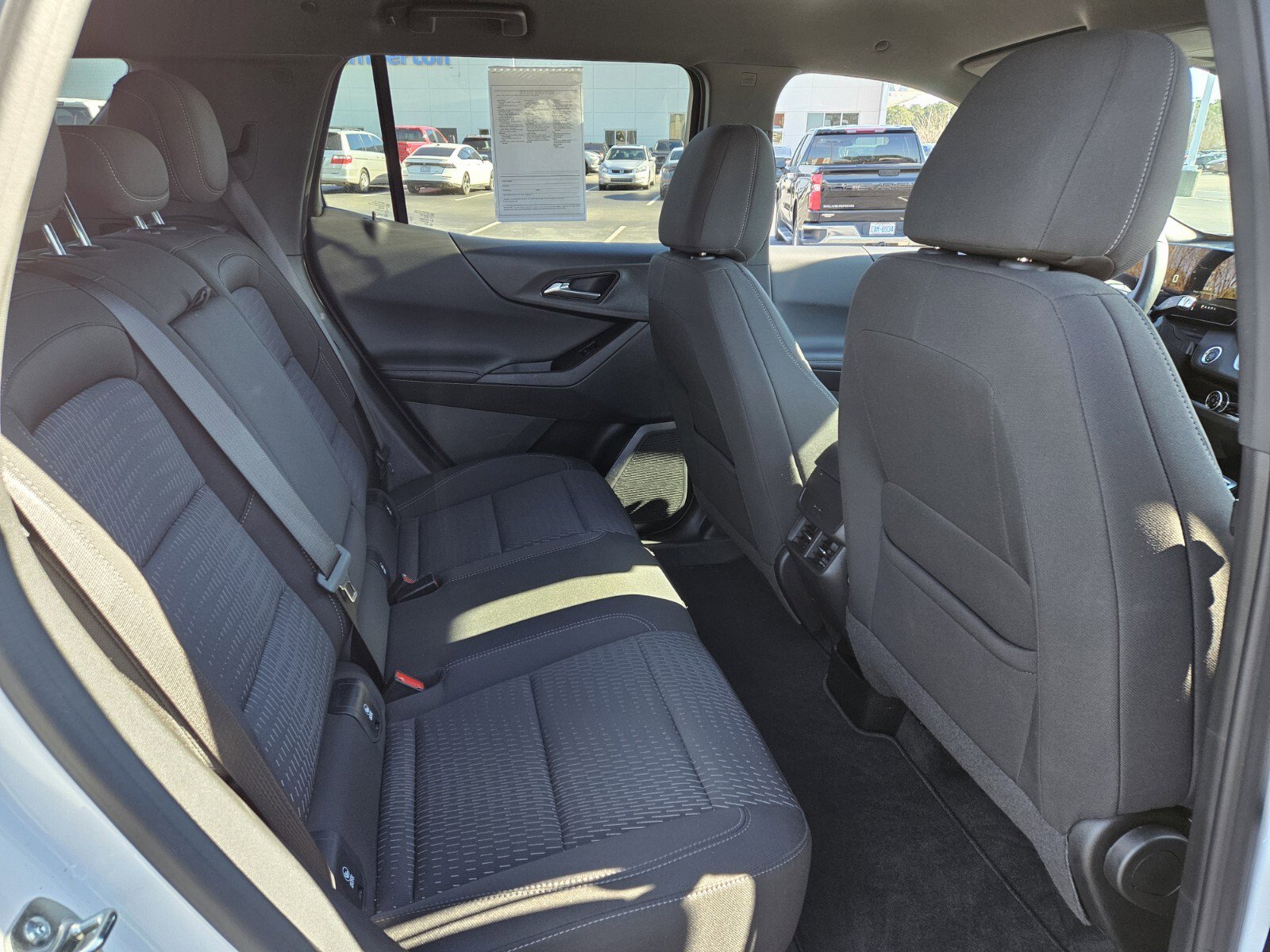 Used 2025 Chevrolet Equinox LT image 19