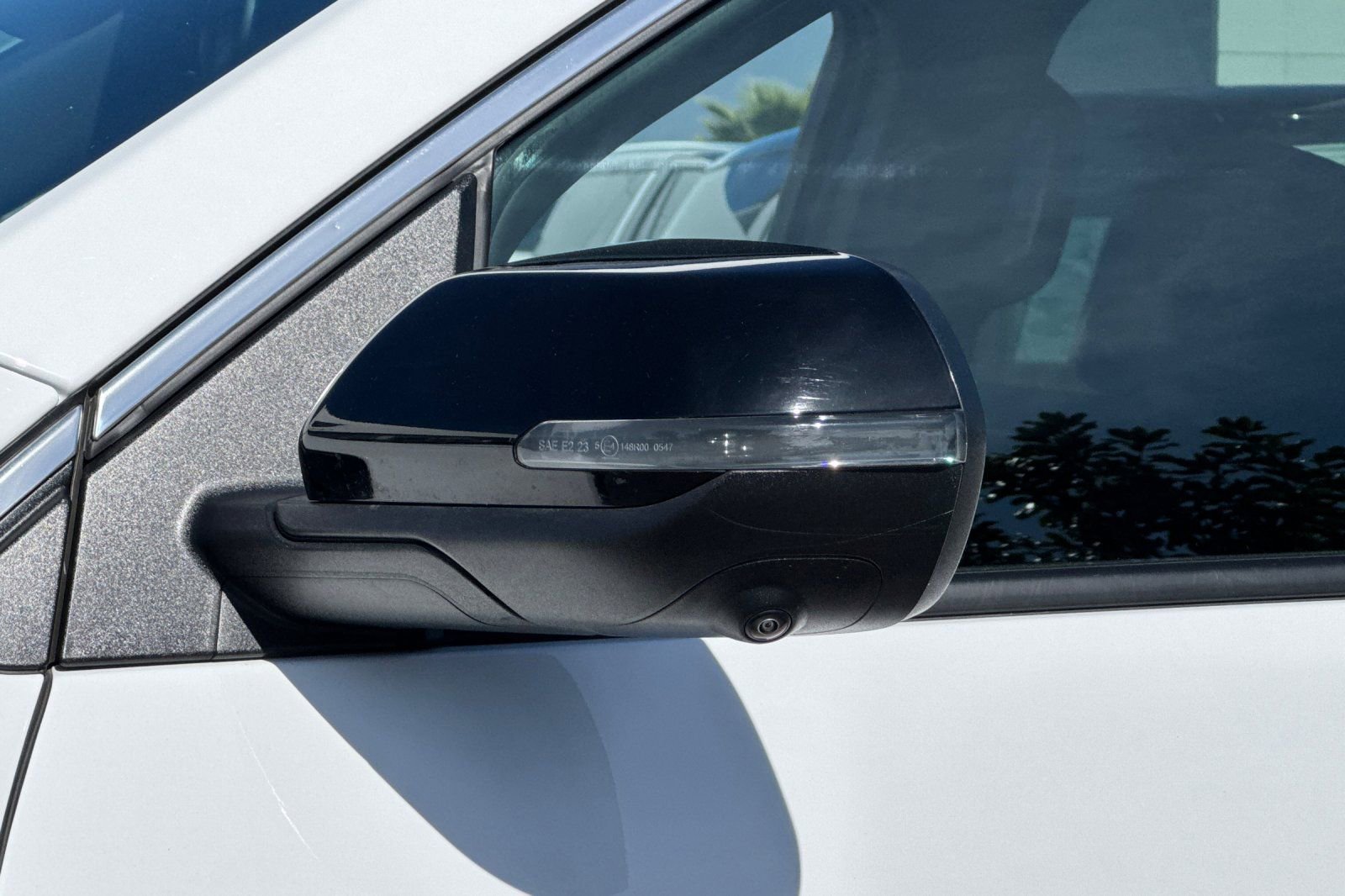 Used 2025 GMC Acadia Elevation image 49