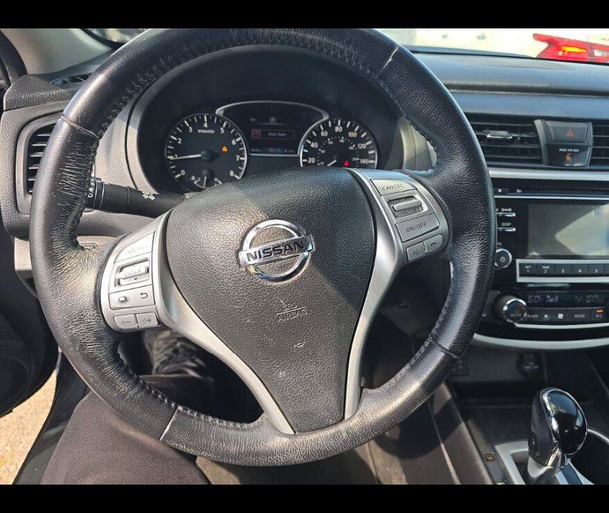 Used 2018 Nissan Altima 2.5 SV FWD image 4