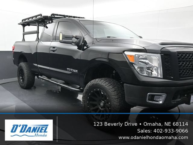 Used 2017 Nissan Titan S AWD/4WD image 8