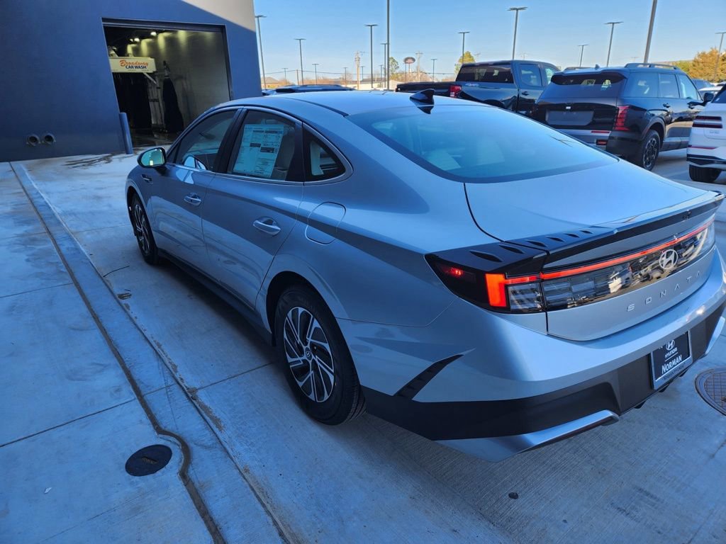 New 2026 Hyundai Sonata Blue FWD image 4