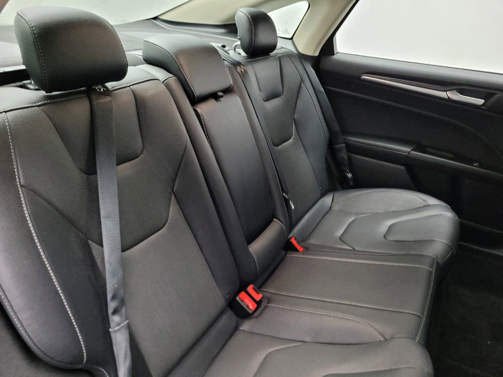 Used 2019 Ford Fusion Titanium image 19