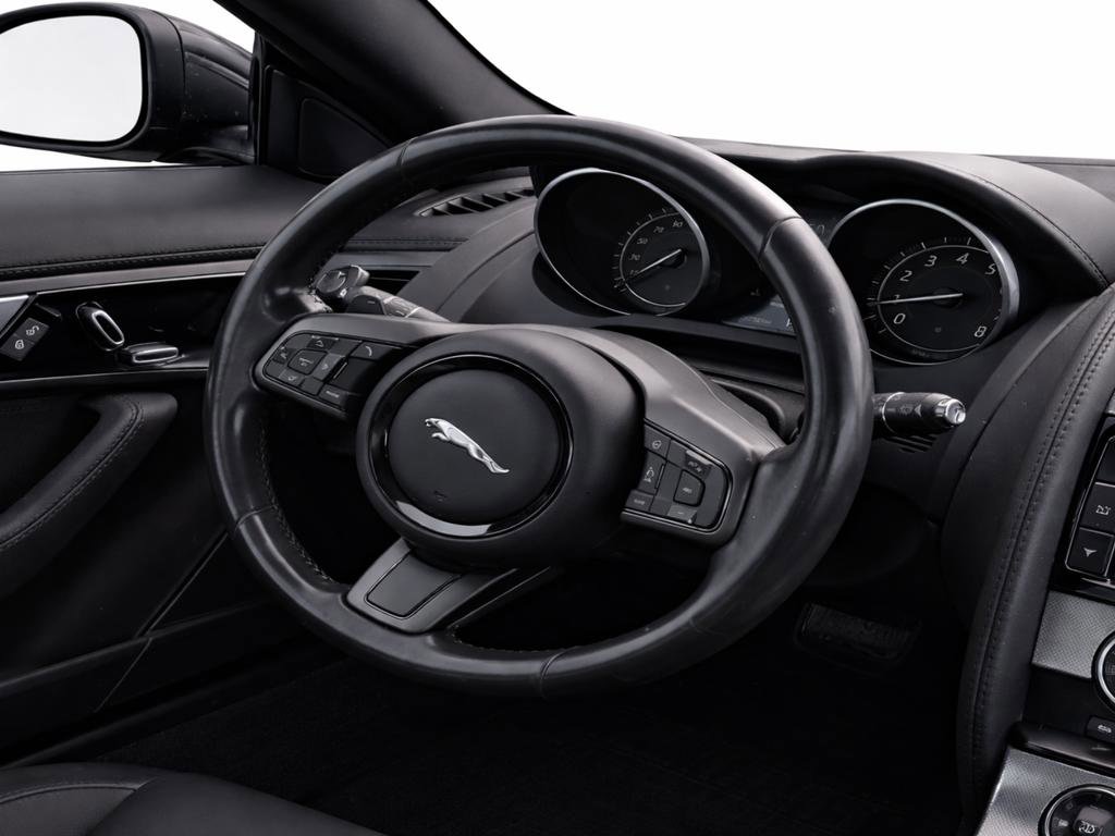 Used 2017 Jaguar F-TYPE Coupe RWD image 11