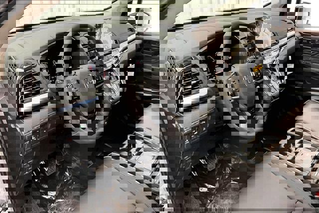 New 2026 Honda Odyssey Touring image 8