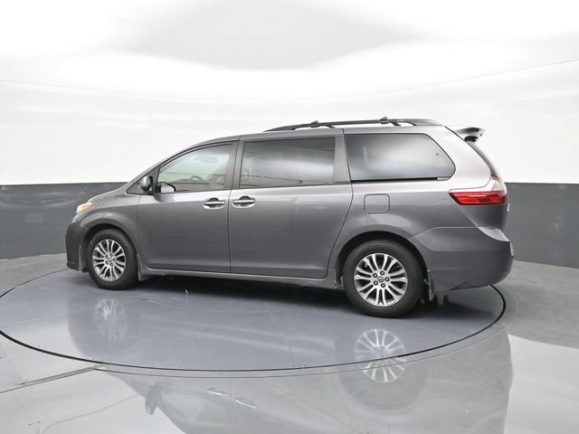 Used 2020 Toyota Sienna XLE FWD image 5