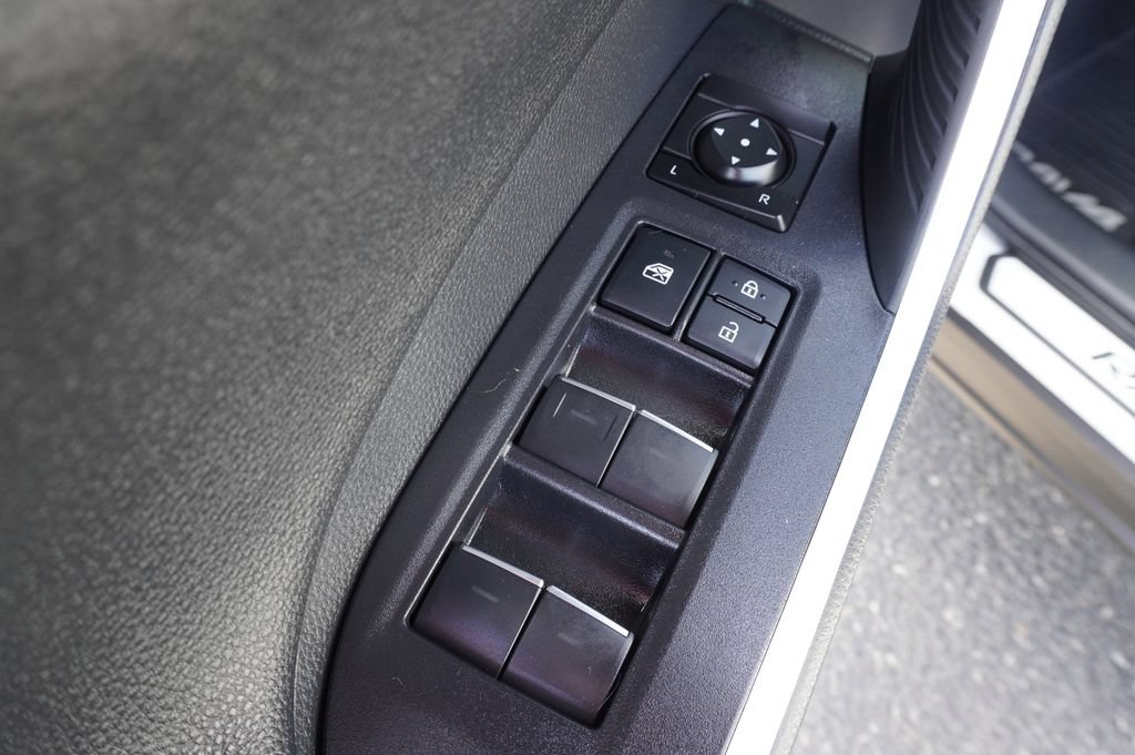 Used 2024 Toyota RAV4 XSE w/ Weather Package AWD/4WD image 17