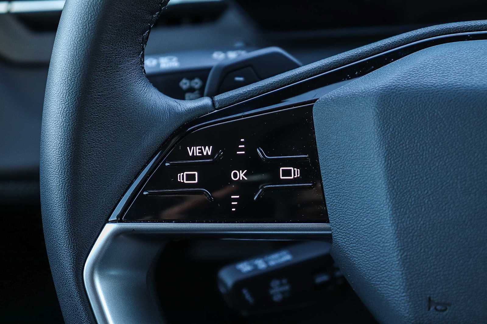 Used 2025 Audi Q6 e-tron Premium w/ Convenience Package image 17