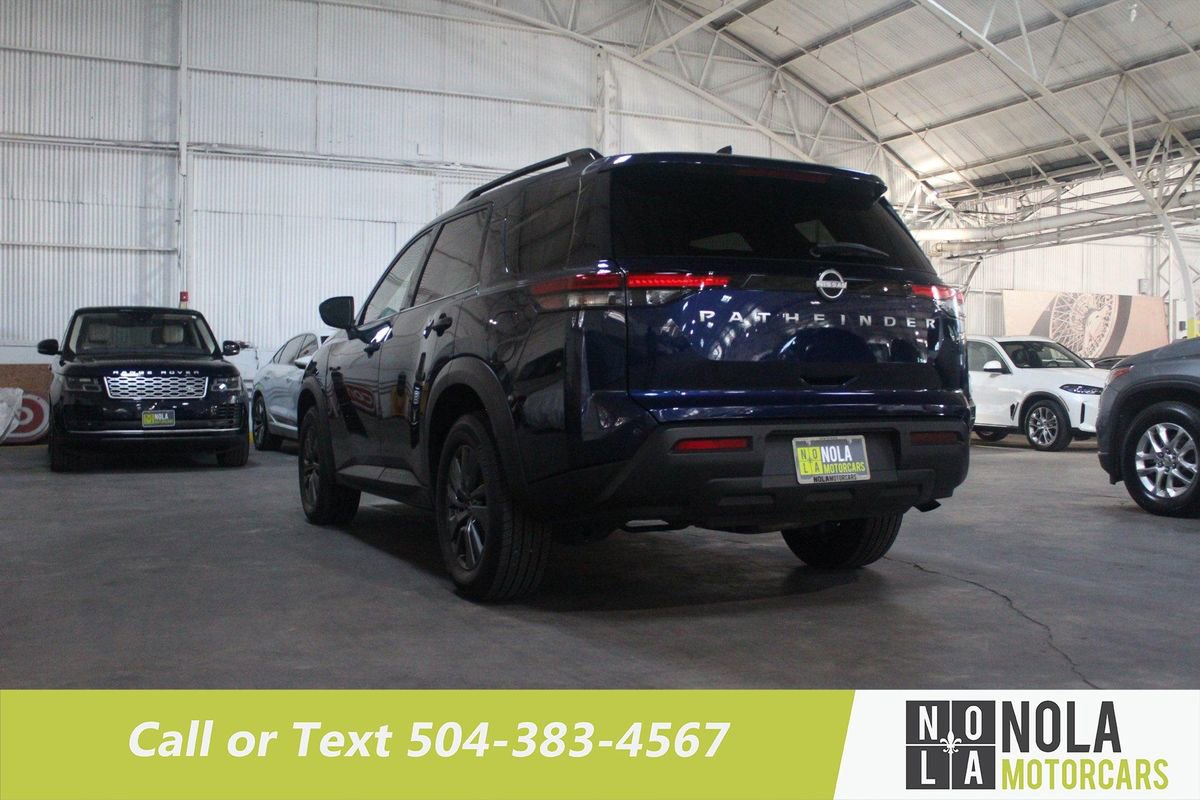 Used 2024 Nissan Pathfinder SV image 14