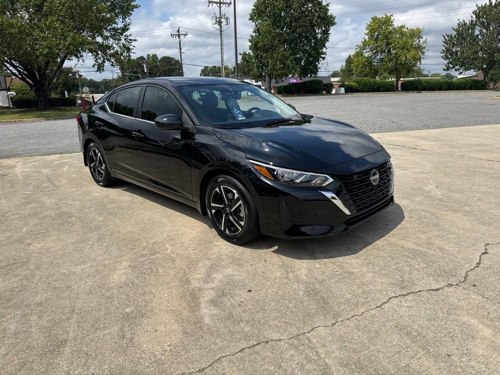 Used 2025 Nissan Sentra SV FWD image 2