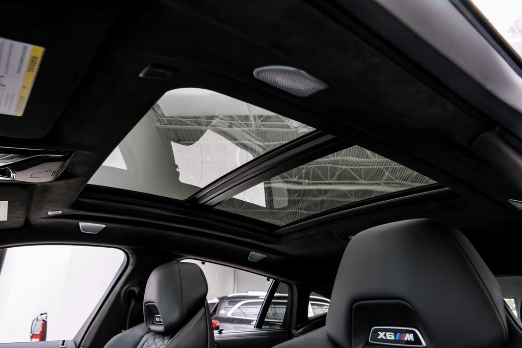 Used 2025 BMW X6 M Competition w/ Executive Package image 7