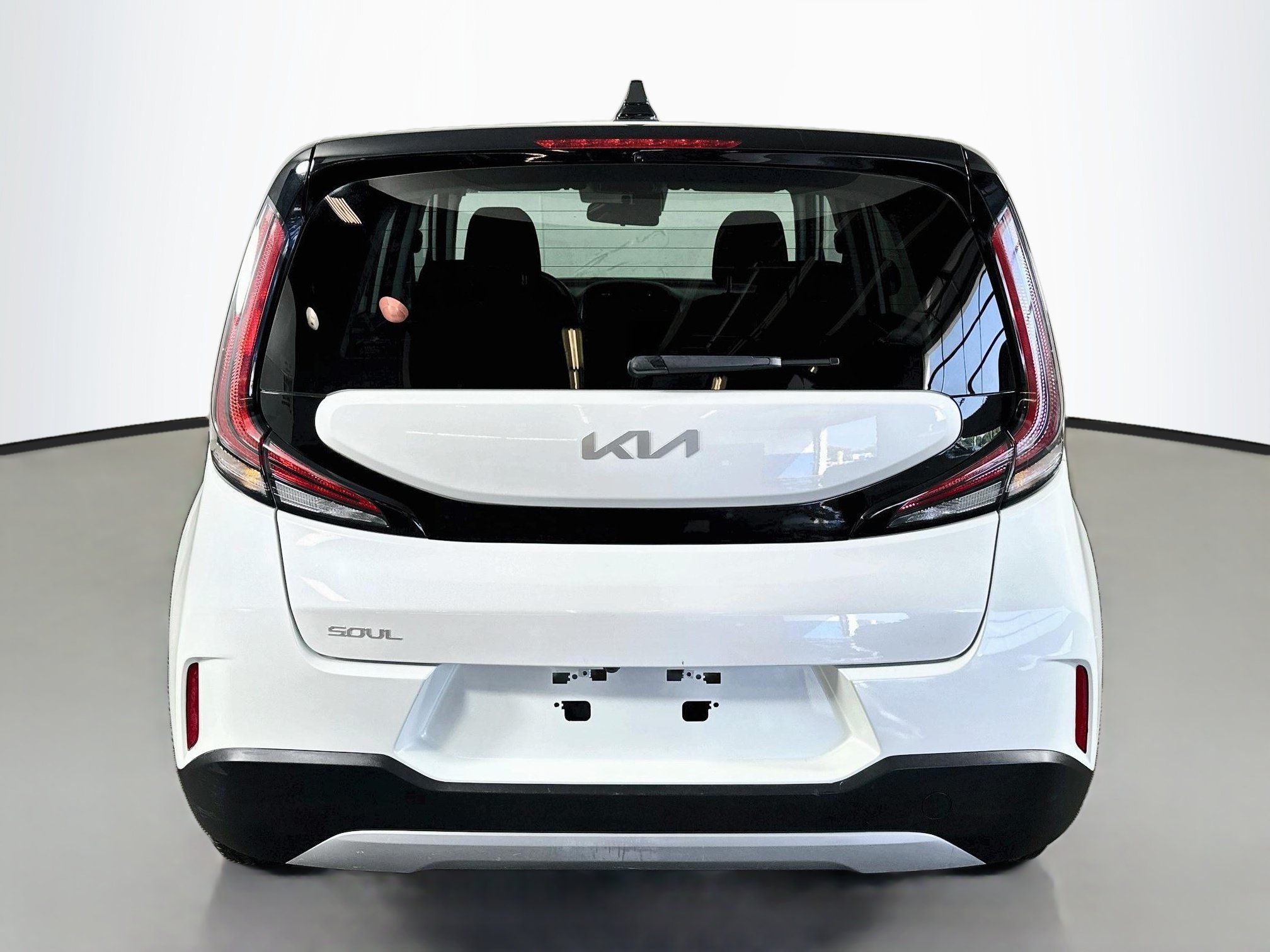 Used 2023 Kia Soul LX FWD image 6